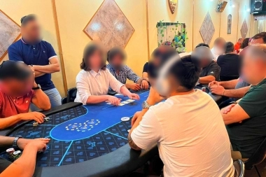 Saltó la banca: allanaron un garito durante un torneo de póker que tenía un premio millonario