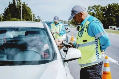 Fin de semana largo: demoras en peajes y despliegue de operativos especiales