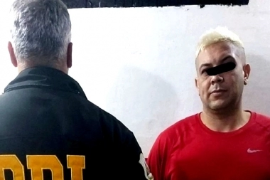 Celulares en las cárceles: acusan a un detenido en Olmos de realizar estafas inmobiliarias