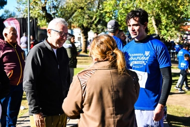 Acompañado de una gran convocatoria, Zamora participó de la Carrera Comunidad de Tigre