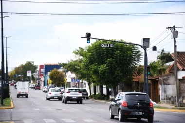 La “onda verde” llegó a La Plata: entre qué calles están habilitados los sistemas