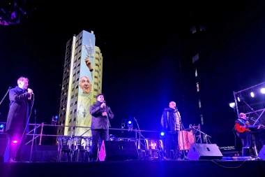 Así quedó en La Plata, el mural más grande del mundo del Papa Francisco