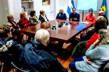 Mediante espacios de diálogo, el Municipio de Junín fortalece el vinculo con adultos mayores