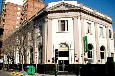 En Quilmes, el Banco Provincia comenzó a funcionar sin restricciones al público