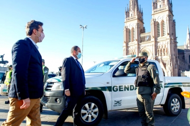Frederic hace pie en Provincia: Boto y Villalva supervisaron despliegue de Gendarmería en Luján