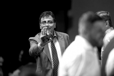 Tras el pedido de Kicillof, la Legislatura bonaerense activa la rosca y analiza dos opciones para suspender las PASO