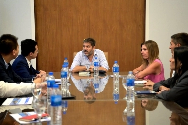 El gobierno de Kicillof refuerza su agenda pro-China y busca trabajar en conjunto con Huawei