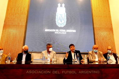 En la AFA, Arroyo pidió a los clubes de fútbol a trabajar en proyectos de inclusión de jóvenes