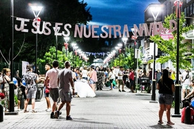 Con un tinte navideño, Almirante Brown celebró “Adrogué a Cielo Abierto”