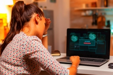 Buscó trabajo en Instagram y la estafaron en un millón y medio de pesos