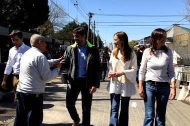 Vidal sumó a Stanley a sus recorridas: visitaron Hospital de San Nicolás y dialogaron con vecinos