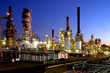 Alerta por paro en refinerías: puede haber un desabastecimiento de combustibles