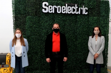 Legisladoras bonaerenses visitaron la planta de Seroelectric y apoyaron su desarrollo