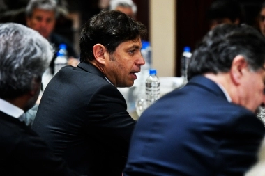 Cuánto es el aumento que Kicillof acordó con docentes hasta fin de año