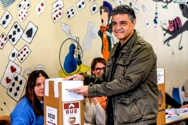 Jorge Macri votó en Palermo y dijo tener “una responsabilidad muy grande”