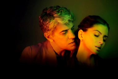 De la mano de Pablo Echarri y la “China” Suárez, llega la serie “Camaleón: el pasado no cambia”