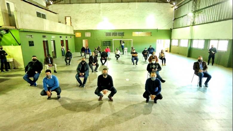 Gray y Matías Lammens presentaron el programa “clubes en obra” en Esteban Echeverría