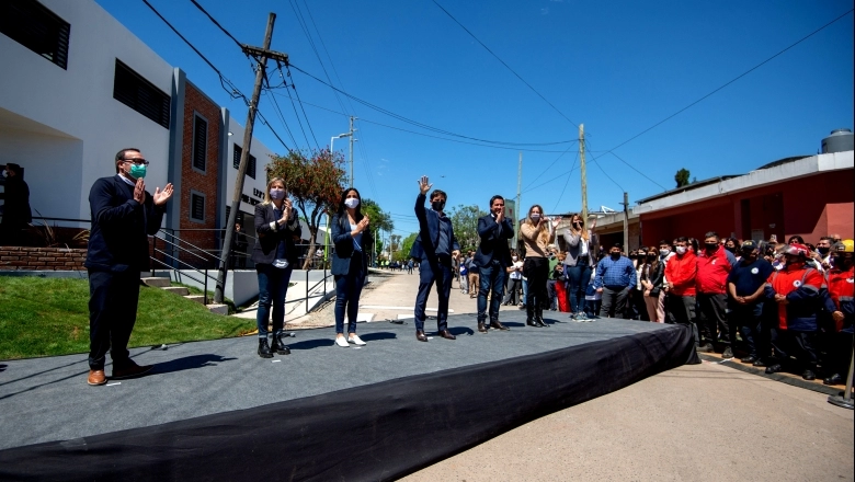 Kicillof inauguró una Escuela en Malvinas Argentinas y destacó la educación pública