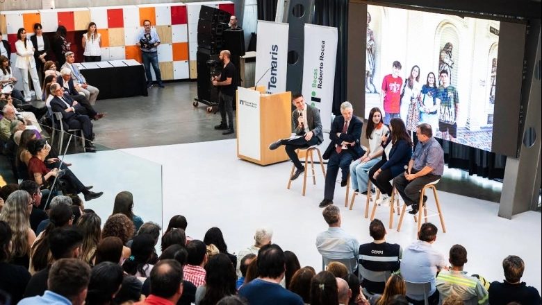 El Grupo Techint entregó más de 1300 becas a estudiantes destacados de escuelas secundarias y universidades