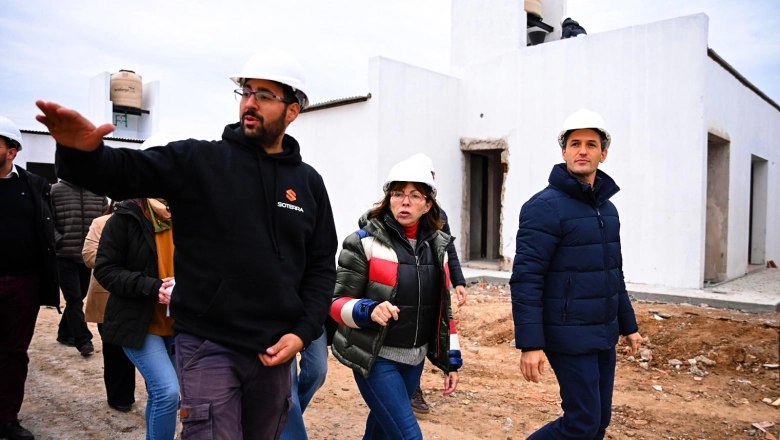 Manteagazza recibió a Batakis y presentaron el Programa “Viviendas Altos de Mariní” 