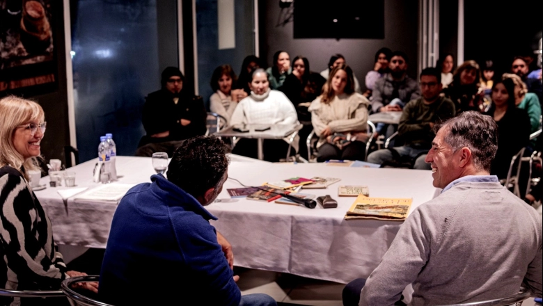 Viamonte lanzó su Red de Bibliotecas Móviles: leer también es encontrarnos
