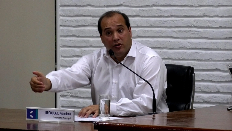 Un dúo de intendentes radicales se sumaron a la presión para que Kicillof presente el Presupuesto 2026