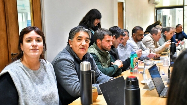 Esperaron hasta reyes: estatales presionan a Kicillof para reabrir las paritarias en la Provincia