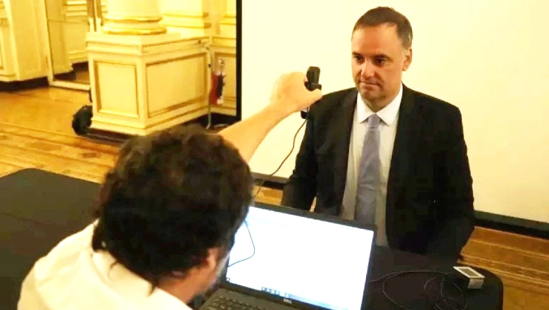 El gobierno de Milei presentó el nuevo DNI con chip y pasaporte digital: qué cambia