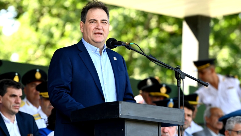 Efecto Rosario: el gobierno de Kicillof alertó por el deterioro de sueldos de estatales y policías