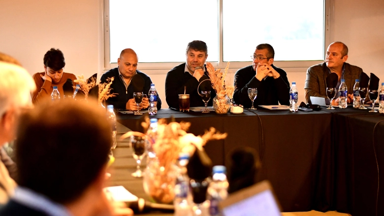 Guerra libertaria contra las tasas municipales: la UCR defendió los impuestos con un reclamo a Milei