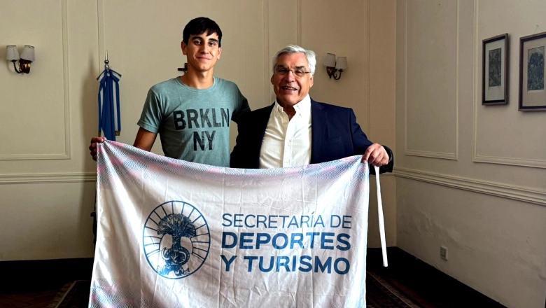 General Villegas: Alegre recibió y entregó subsidio al joven que competirá en el Mundial Sub 17 de Esquí Náutico