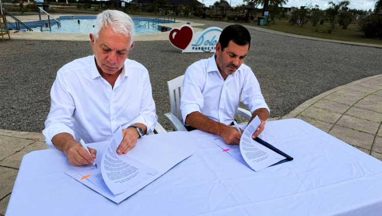 La Plata y Dolores acordaron impulsar el turismo social con propuestas educativas conjuntas