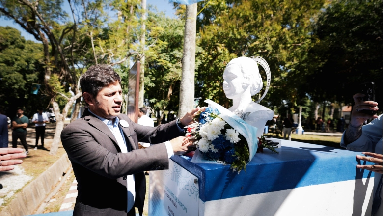 Kicillof visitó la Isla Martín García, inauguró una nueva red de distribución de agua y ponderó el rol del Estado