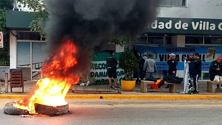 Una decisión de Barrera desencadenó una fuerte protesta frente al Municipio de Villa Gesell