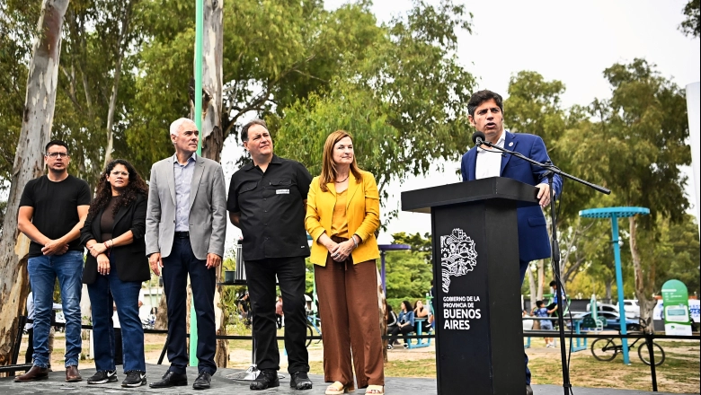 Desde Berisso, Kicillof volvió a confrontar con Milei: “Desfinancia la seguridad y niega esta problemática”