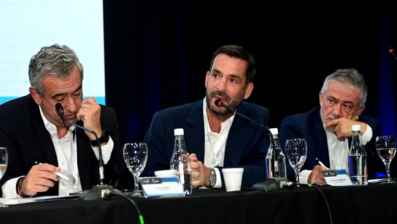 Sujarchuk en un encuentro federal de intendentes alertó sobre la “asfixia financiera” de Milei a los municipios