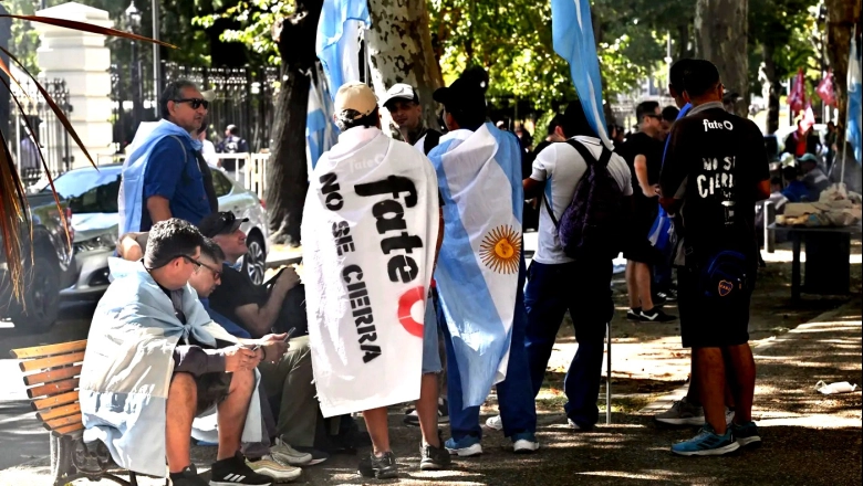 Reunión con Máximo Kirchner y petitorio a Kicillof: trabajadores de Fate se mueven para solucionar el conflicto