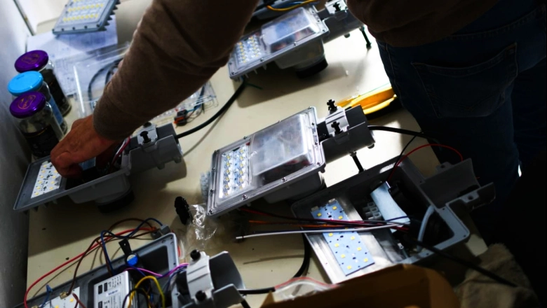 Seguridad vecinal: Magdalena fabrica luminarias LED y reduce un 40% los costos municipales