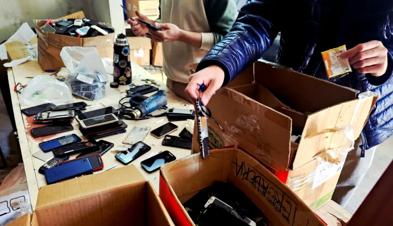 Cárceles bonaerenses sin control: en el Senado piden eliminar el uso indebido de celulares