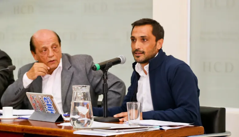 “Pato” Mussi vuelve por la intendencia de Berazategui, con el fantasma del agua contaminada todavía latente