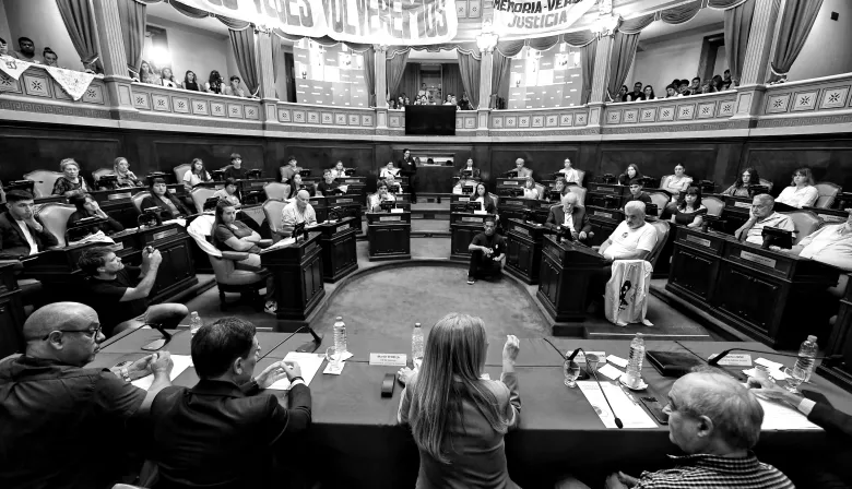 Comisiones en disputa: La Cámpora se quejó por una silla clave en el Senado bonaerense