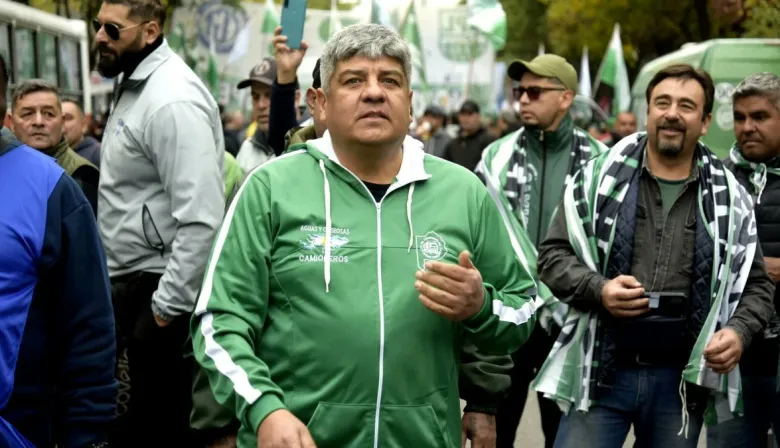 Moyano escala el conflicto con un intendente kicillofista y amenaza con paralizar la Provincia de Buenos Aires