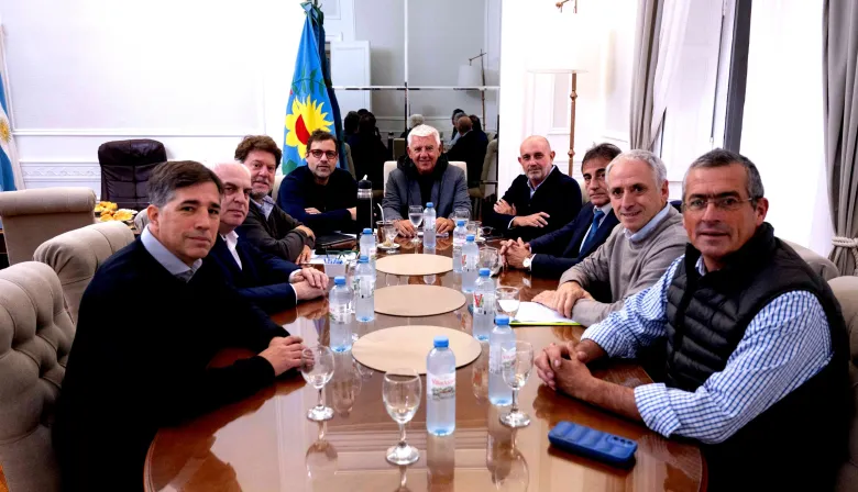 Desesperados por las cuentas, intendentes llevaron el reclamo por el Fondo municipal a la Legislatura