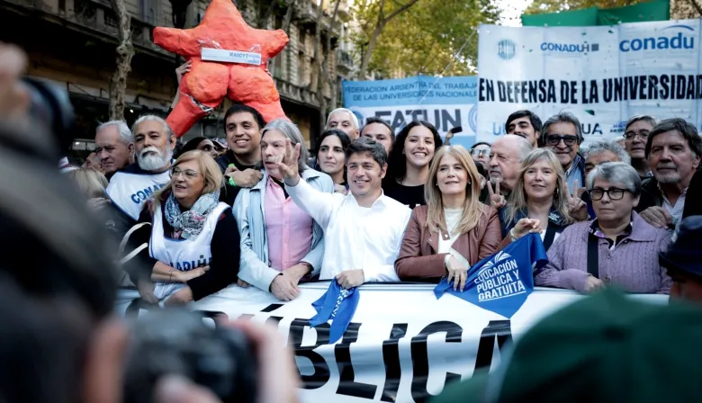 Con fuerte respaldo a la Marcha Federal Universitaria, la política bonaerense copó Plaza de Mayo