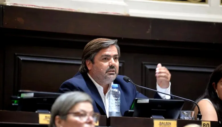 Antes de asumir, Balbín mueve la UCR bonaerense y lanzó un plan para volver a la gobernación en 2027