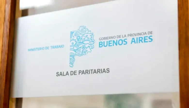 El gobierno bonaerense reunió a los gremios, pero evitó hablar de aumentos y encendió alarmas por la crisis fiscal