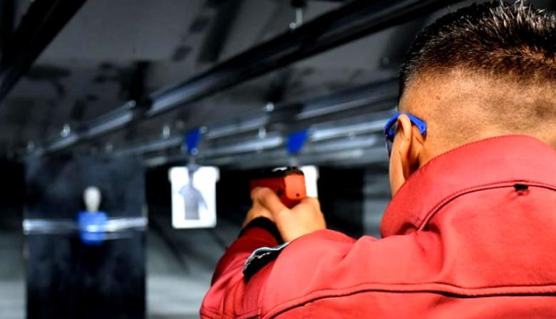 En medio de la polémica en La Plata: quiénes usarán las armas no letales Byrna que comprará Alak