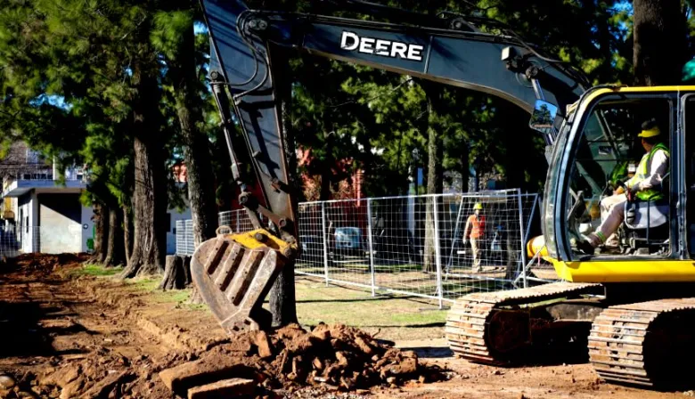 Pergamino: el Municipio inició con los trabajos para la puesta en valor de la Plaza 25 de Mayo