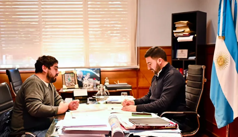 Ramiro Egüen repasó proyectos con el Club Alumni y avanza en la cesión de un predio municipal de 25 de Mayo