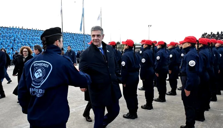 Jorge Macri mostró músculo, oficializó nuevos cadetes y lanzó una dura advertencia a Kicillof por la inseguridad
